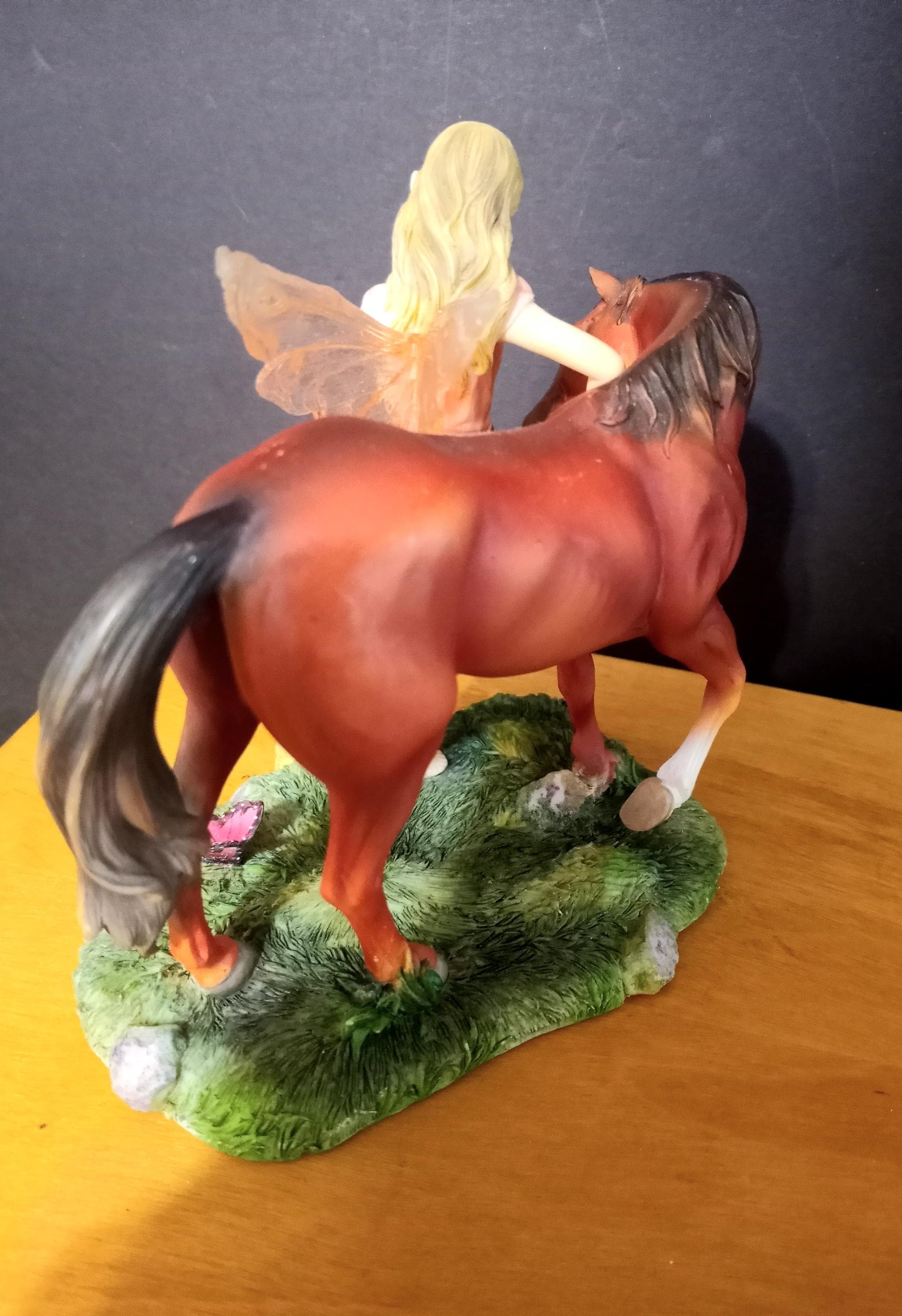 Faerie Glen Figurine: Fairy Girl Feeding Chestnut Horse, Resin