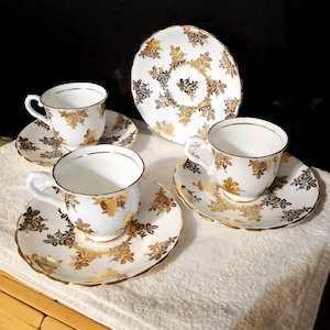 Vtg Set of 3 Stanley Bone China Porcelain Demitasse Espresso Cups & 4 Matching Saucers, White with 22K Gold Roses Design England, 1950s -60s