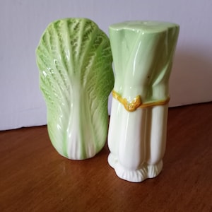 Vtg Midcentury Majolica Ceramic Cabbage and Spring Onions Bundle Salt and Pepper Shakers, Cabbage Dinnerware, Made in Japan, 1960s