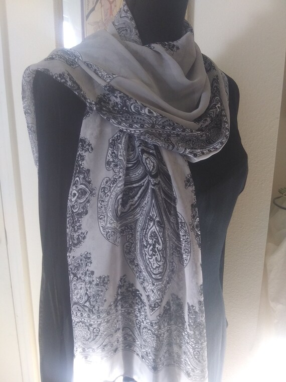 100% Finest Silk Scarf Paisley Gray and Black Vin… - image 3