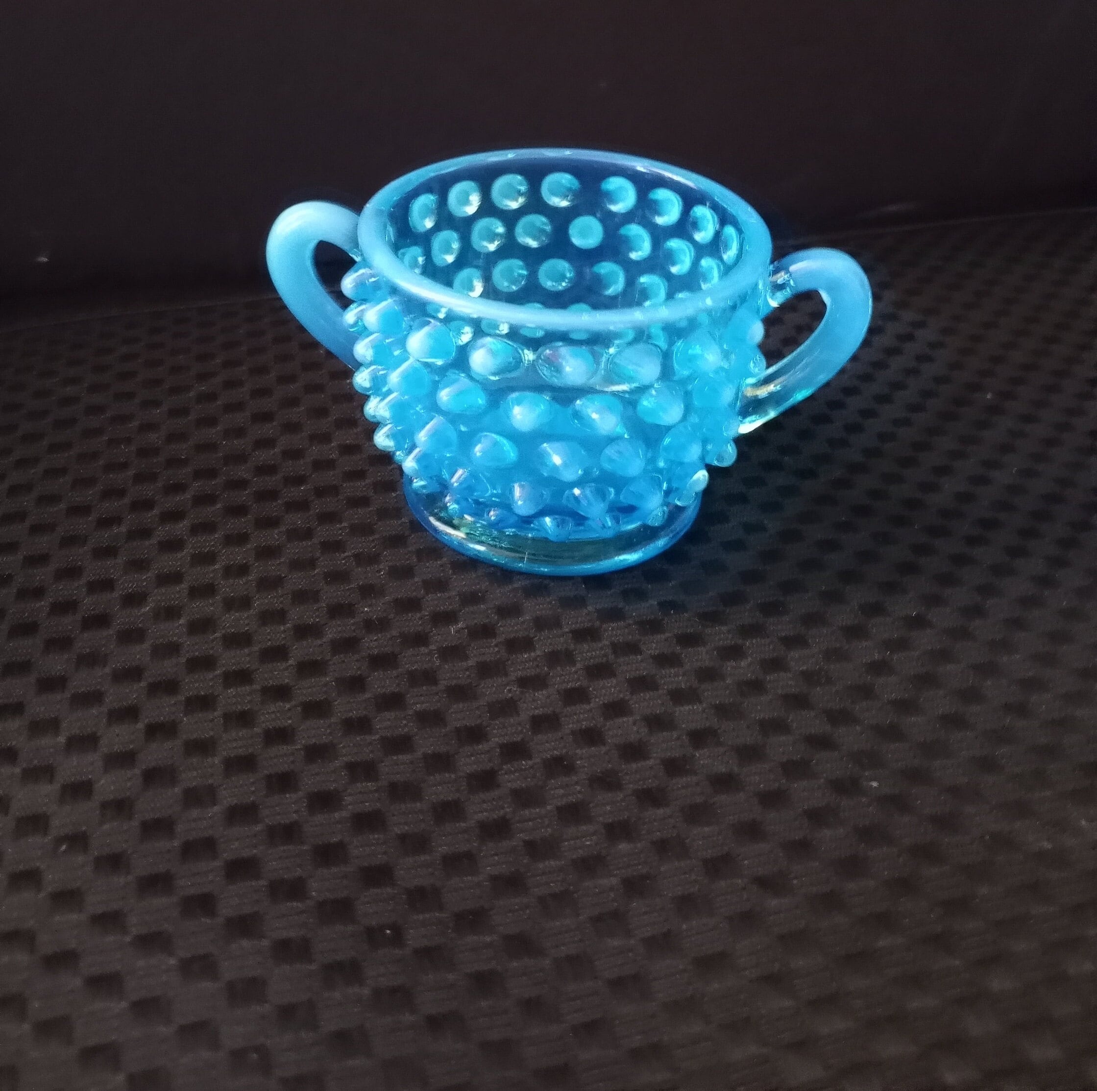 ヴィンテージ フェントン ブルー オパールセント ホブネイル スモール