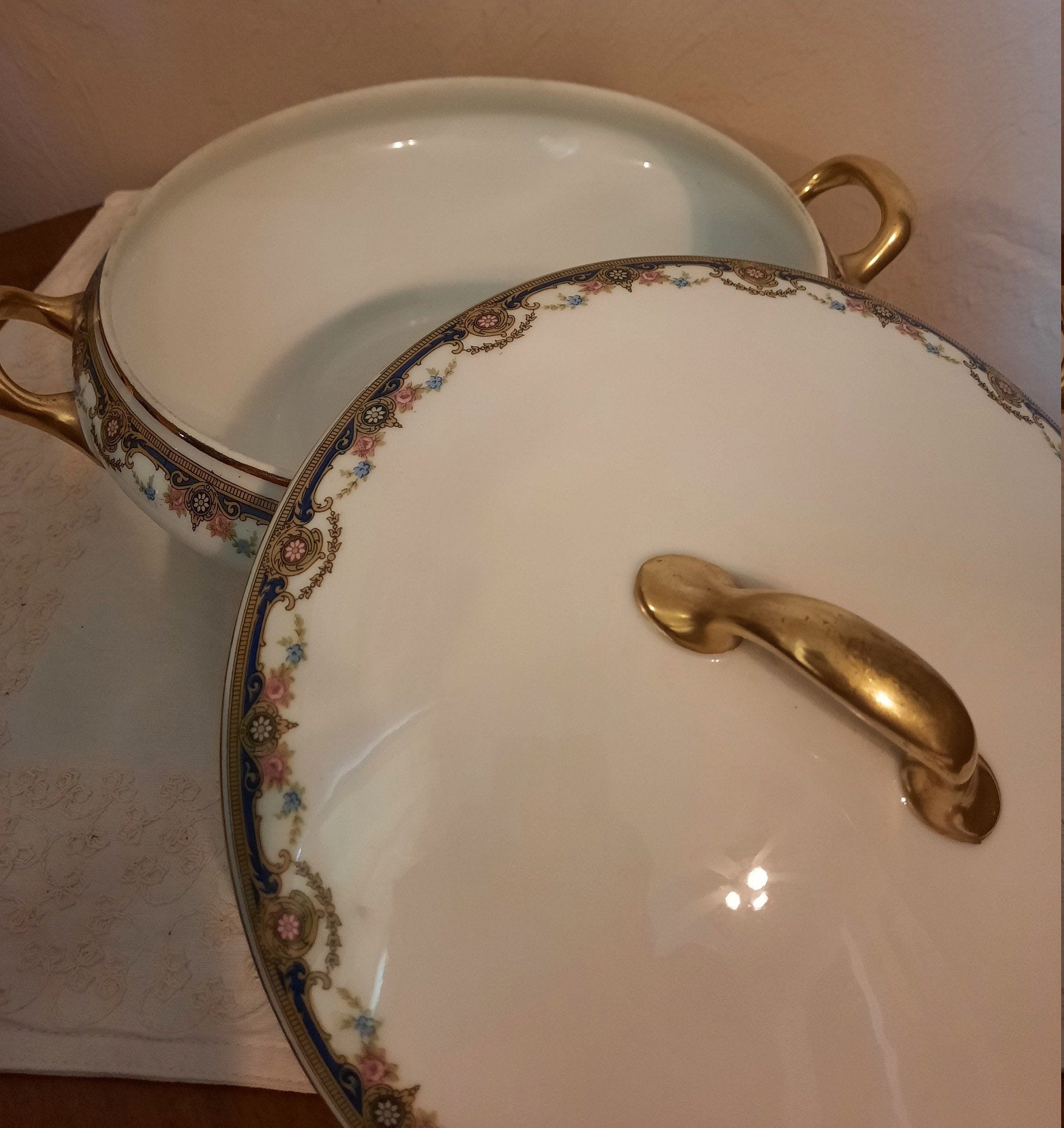 【USED美品】LIMOGES es Boyer スーピエール Antique Limoges Lidded Casserole: Jean Boyer Porcelain, 22K