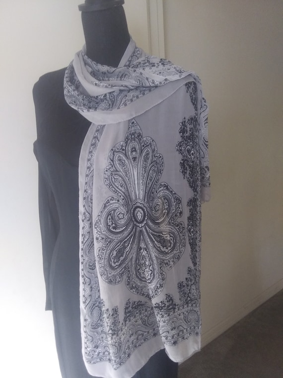 100% Finest Silk Scarf Paisley Gray and Black Vin… - image 6