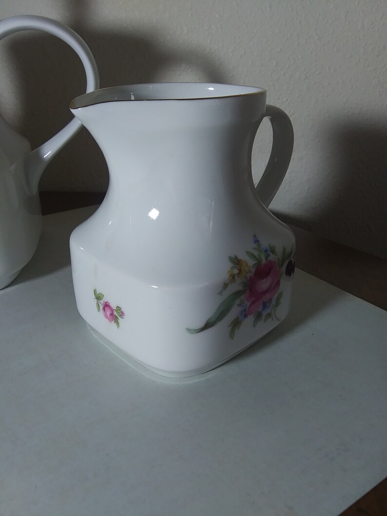 Thun of Czechoslavakia Vintage Collector/'s Porcelain Ceramic Flowers and Roses Romantic Cottage Style Teapot and Creamer Shabby Chic Style