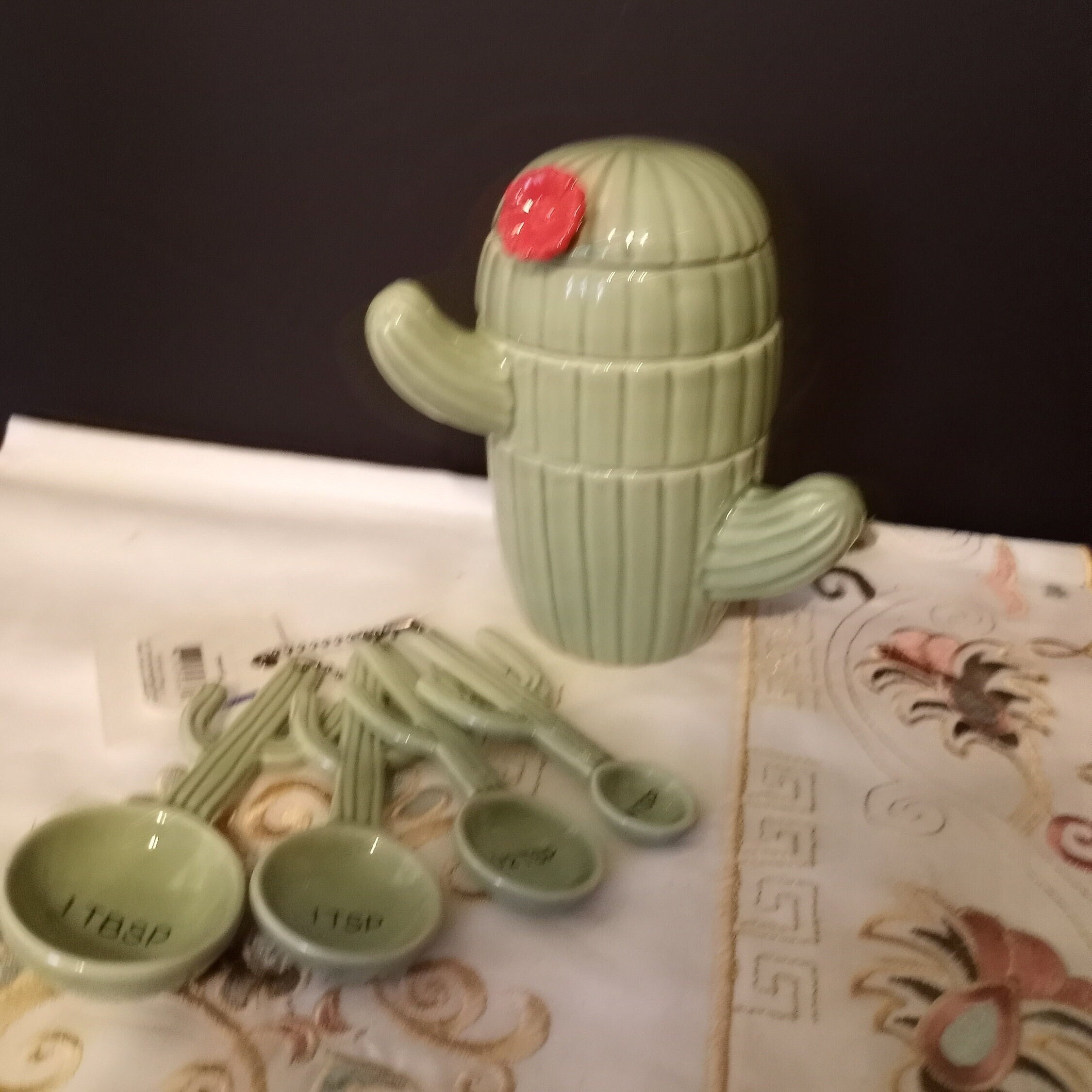 Green Ceramic Cactus Stacking Measuring Cups, Red Cactus Flower; With  Graduated Cactus Measuring Spoons, by Hallmark, Retired Design, 1990s -  Etsy India