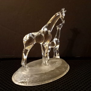 Vintage Cristal d&#39;Arques Giraffe Sculpture: 24% Lead Crystal Art Glass Figurine