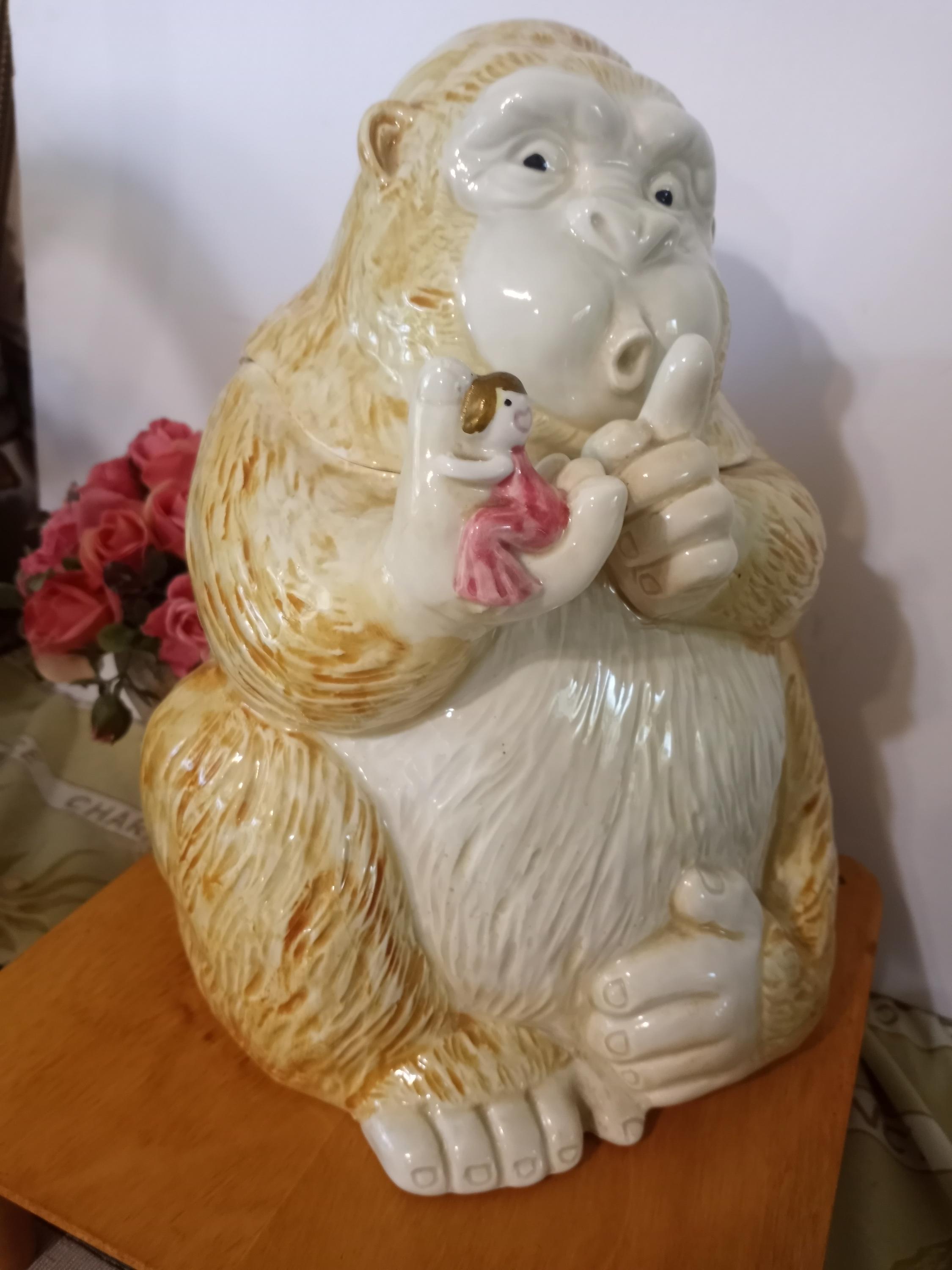 Vintage King Kong & Faye Wray Ceramic Cookie Jar - 1987 Omnibus
