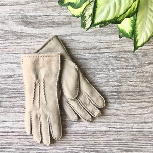 Beige Ladies Sheepskin Gloves / Extra Warm Ladies Gloves/ Sheepskin Gloves