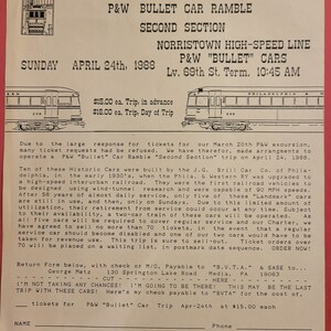 以下が含まれることがあります： 「P&W Bullet Car Ramble」と「Second Section」の文字が印刷された、ヴィンテージな路面電車の白黒写真。写真には、「Norristown High-Speed Line」と「P&W "Bullet" Cars」の文字も含まれています。