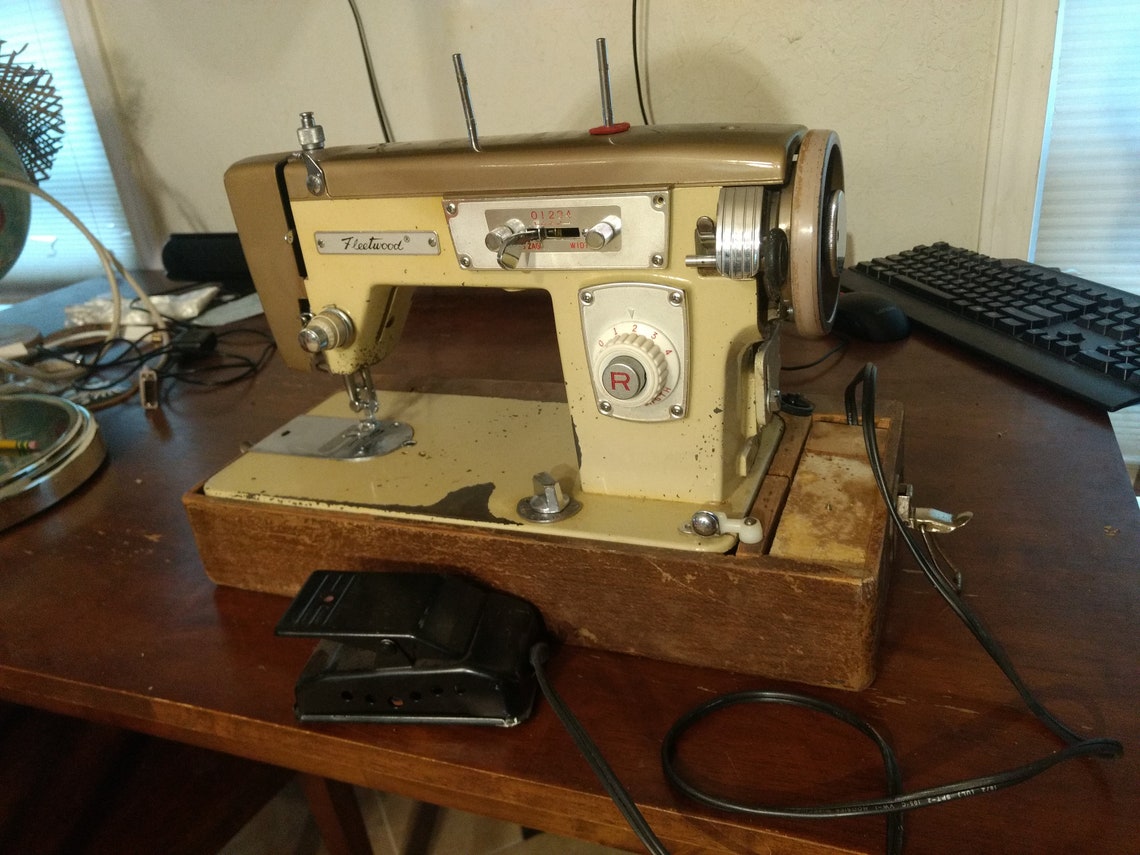 Vintage 1950s Fleetwood Zig Zag Sewing Machine Works but Etsy