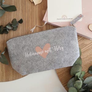 Filztasche Hebamme mit Herz - Geschenk zum Geburtstag, als Dankeschön oder als kleine Aufmerksamkeit - personalisierbar mit Namen