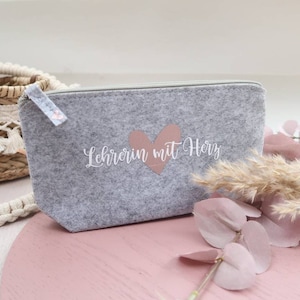 Felt bag teacher with heart | Can be personalized with name on the zipper Cosmetic bag