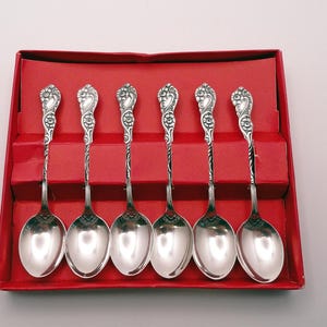 Nilsjohan 6 pcs set Silver Plated Coffee Spoons Boxed by Nilsjohan Sweden Amsterdam pattern polished patina removed vintage spoons