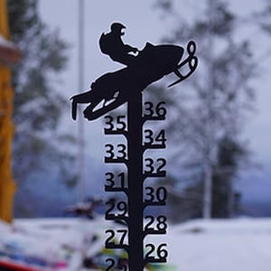 Snowmobile/Snowflake snow gauge