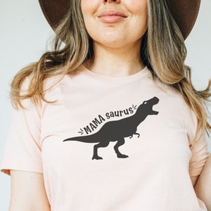Mamasaure SVG | Chemise de fête des mères heureuse | Cadeau maman SVG | Garçon maman svg | Fille maman svg | 1ère fête des mères