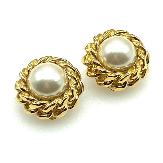 Clip on deals earrings hk
