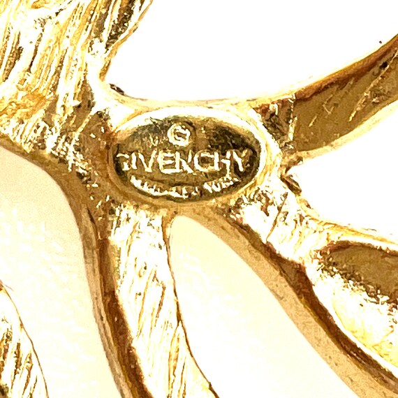 Givenchy Large Open Work Heart-Shaped Leaf Link B… - image 3