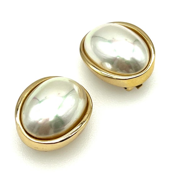Christian Dior Large Faux Pearl Oval Clip On Earr… - image 3