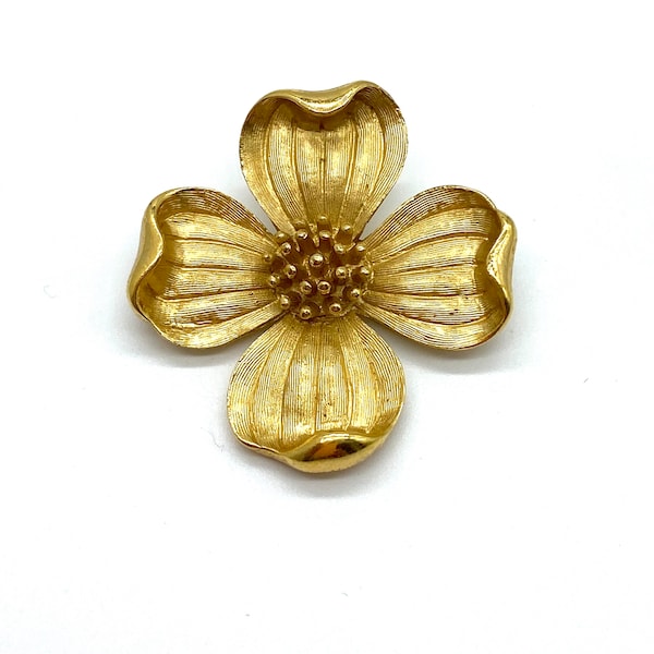 Trifari Dogwood Flower Gold Plated Pin Brooch