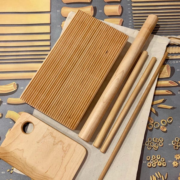 Pasta board set, macaroni, trofie, gnocchi, garganelli