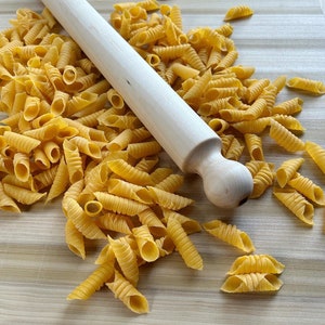 Nonna's mattarello, Italian pasta rolling pin