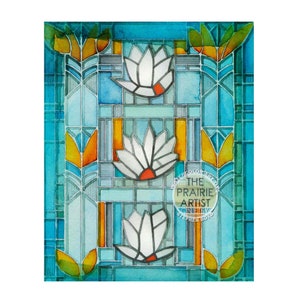 K&ouml;nnte beinhalten: Aquarellkunstwerk mit einem Buntglasdesign mit wei&szlig;en Lotusbl&uuml;ten und orangefarbenen Akzenten vor einem t&uuml;rkisblauen Hintergrund. Das Kunstwerk enth&auml;lt den Text "THE PRAIRIE ARTIST" und "WATERCOLOR ART ONE BY STEPHEN BOYD".