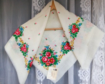 châle neuf en laine vintage avec étiquette fleur blanche URSS