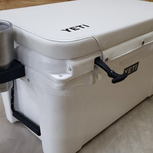 Large Portable Food Grade Cooler Box with Tyre for Camping Yeti Cooler with  Wheels China Yeti Price - China Cooler Box and China Yeti Price price