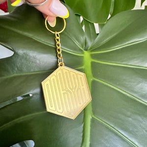 Icosahedron odesza keychain: d20 finale