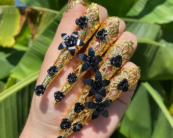 Black Helen finger jewelry: Finger claw- Finger armour claw -Finger armour -Metal glove -Claw ring - Filigree jewelry- Hand armor