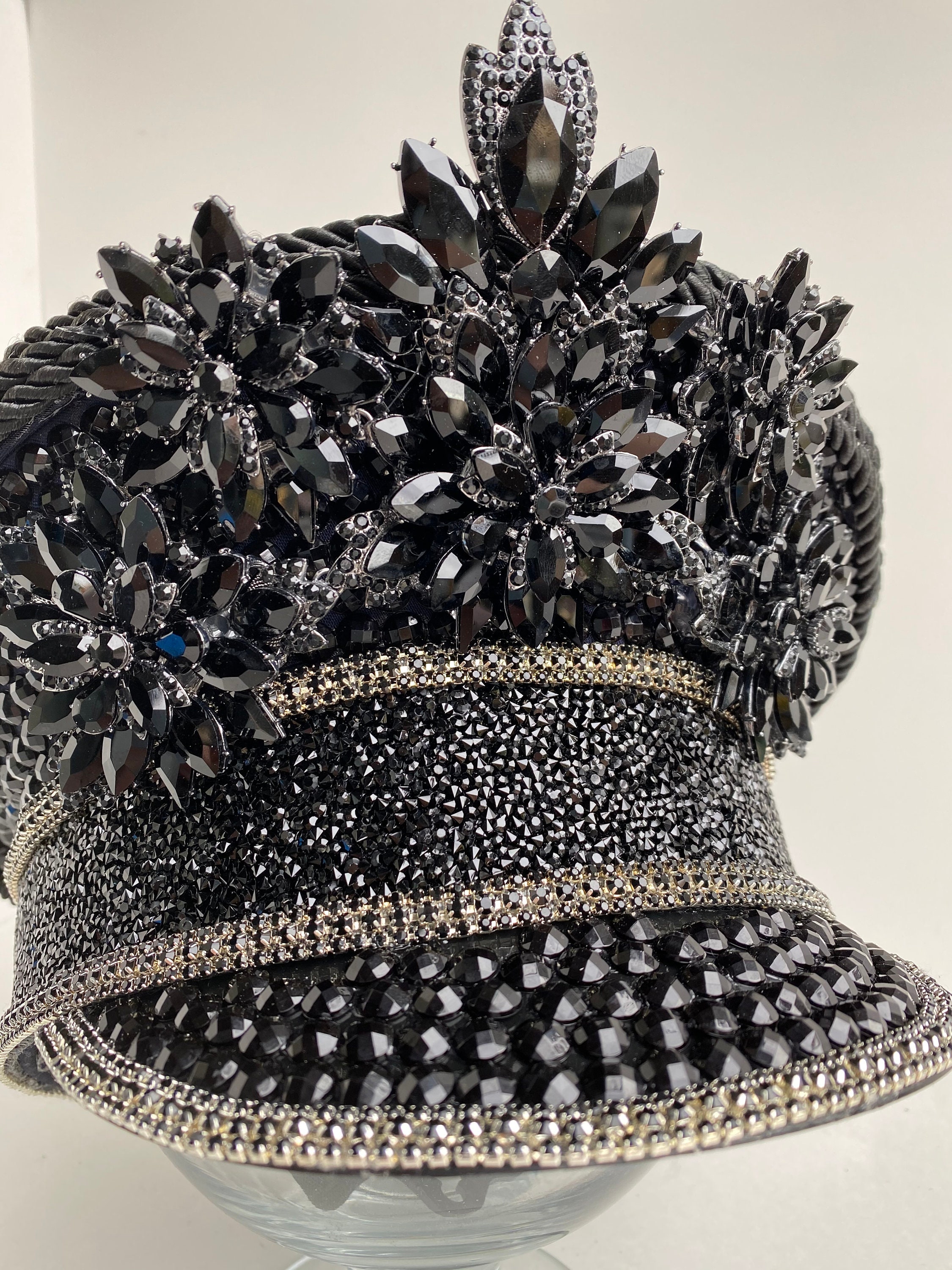 激安ブランド Black Ultimate Captain Hat: Holographic, Iridescent, Captain 帽子