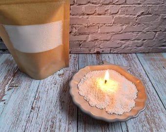 Sand wax candle. Powdered wax. Pearlescent candle.