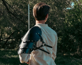 Blackthorn Pauldron | Genuine Leather Shoulder Armor | LARP, Fantasy Cosplay, D&D