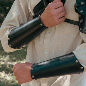 Blackthorn Bracers | Pair of Genuine Leather Arm-Guard Vambraces | LARP, Fantasy Cosplay, D&D