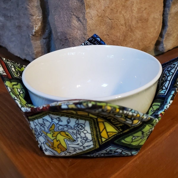 Wizard Bowl Cozy, soup bowl cozy, microwave quilted bowl holder, washable and reversible, made with licensed fabric