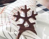 Solid Walnut Snowflake Napkin Rings (Set of 4) Wooden Napkin Rings Wood Christmas Decor Winter Wedding Wood Napkin Rings Farmhouse Christmas