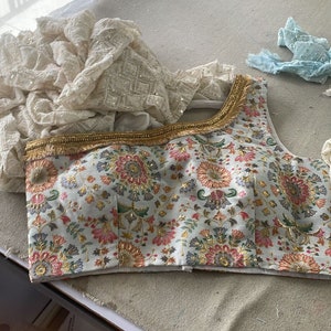 Floral Saree Blouse: Readymade Mirror Choli, Bollywood Crop Top