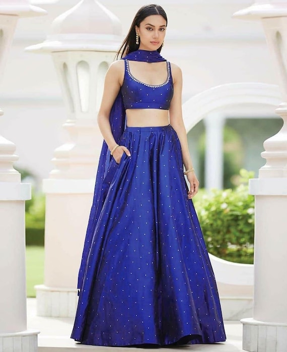 35 Latest Engagement Dresses for Women in India | Indian fashion dresses,  Designer party wear dresses, Dress indian style