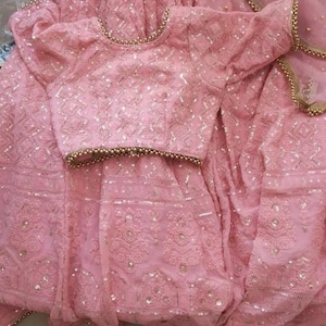 Barn Lehenga Choli: Svart broderad nätklänning, indisk festklädsel bild 1