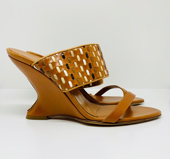 Sandal Ferragamo size 7