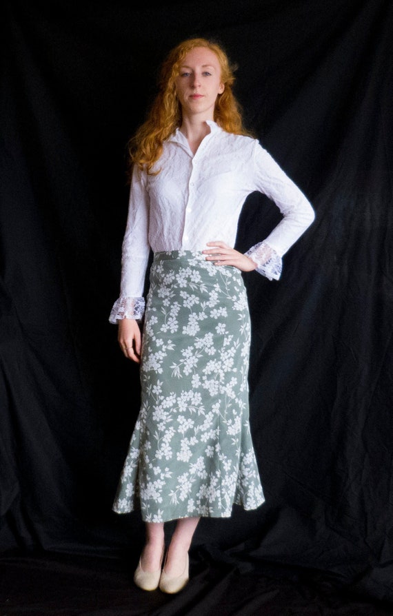 Vintage White Lace Ruffle Sleeve Fitted Blouse / S