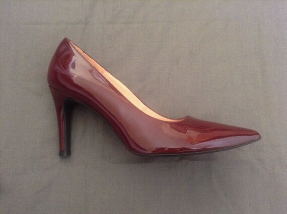 burgundy wine heels