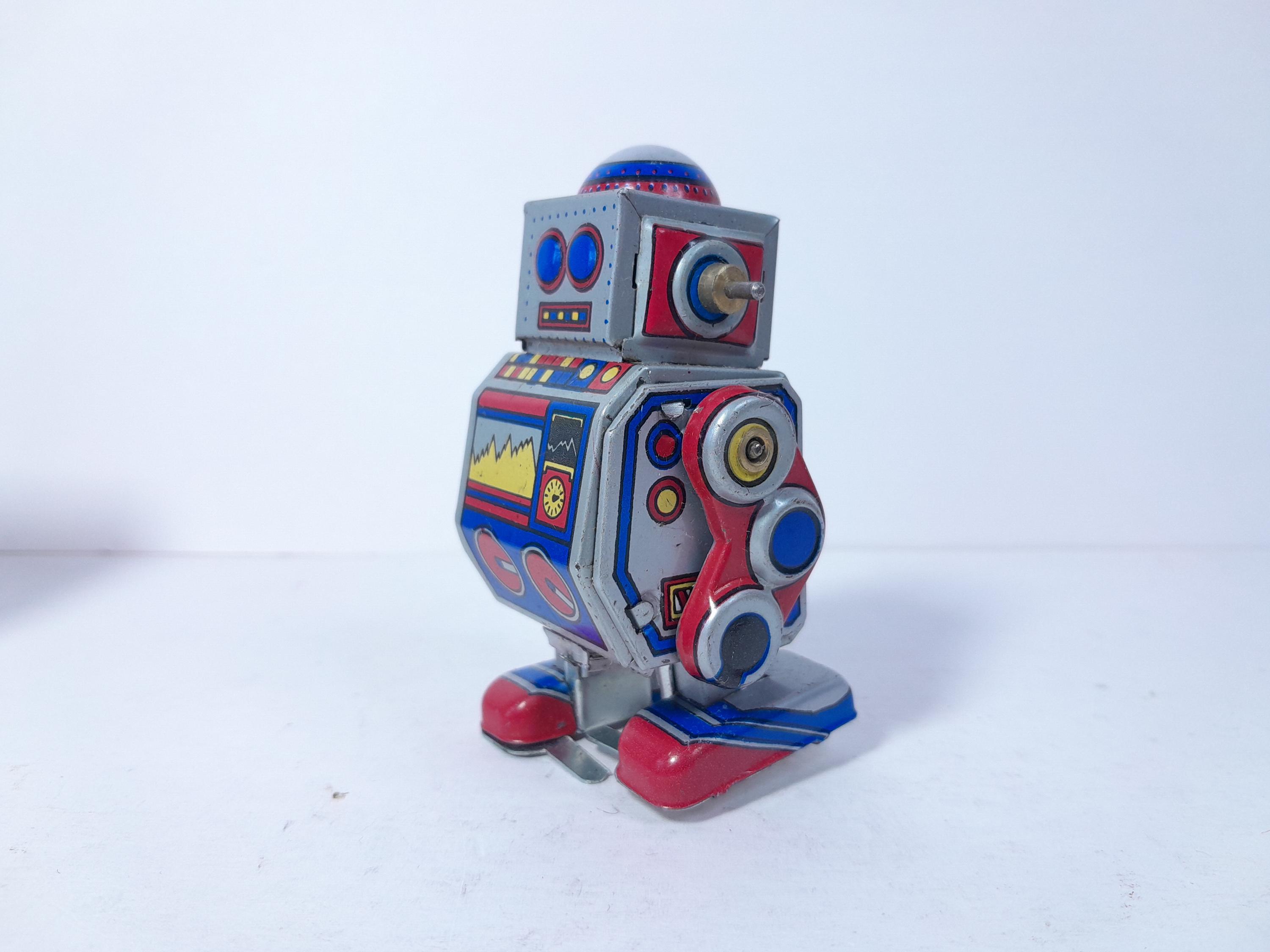 Eco Bot Wind Up Tin Robot (Limited Edition) by Mr & Mrs Tin main image 1