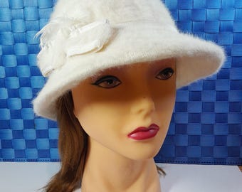 Vintage Damen Angorahut mit Federmode 80er Jahre
