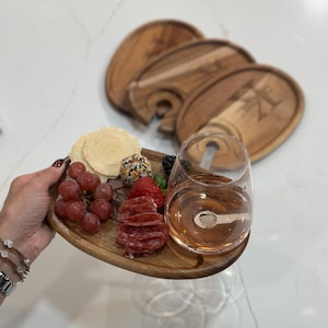 Personal Charcuterie Board, Single charcuterie Board, Wine holder, Gifts for Mom, Gifts for Friend, Gifts for wine lovers, Appetizer Plates