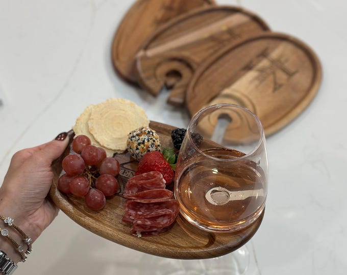 Personal Charcuterie Board, Single charcuterie Board, Wine holder, Gifts for Mom, Gifts for Friend, Gifts for wine lovers, Appetizer Plates