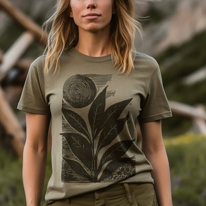 Botanical Tee Shirt for Women,Block Print-Like design,Unisex Sun Tee, Nature Lover T-Shirt, Women's Gift, PlantsTee Shirt, Plant Lover Top