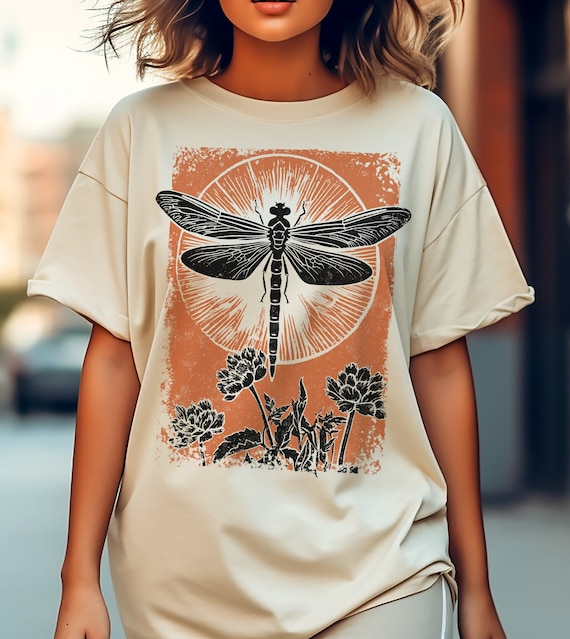 Vintage Dragonfly Print T-Shirt Vintage Dragonfly Print T-Shirt