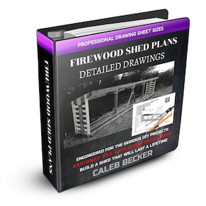 K&ouml;nnte beinhalten: Ein violetter und schwarzer Ordner mit dem Titel "Firewood Shed Plans" und dem Text "Professional Drawing Sheet Sizes" und "Detailed Drawings". Das Cover zeigt ein Foto eines Holzschuppens und den Text "Engineered for the serious DIY projects, Designed for quick and easy build, Build a shed that will last a lifetime, Caleb Becker".