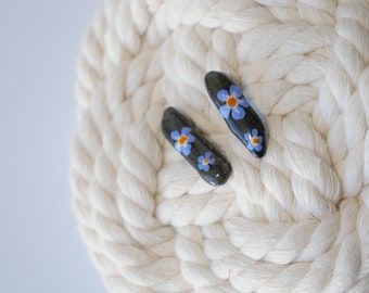 Hand-Painted Floral Beach Stone Stud Earrings – Unique Nature-Inspired Jewelry